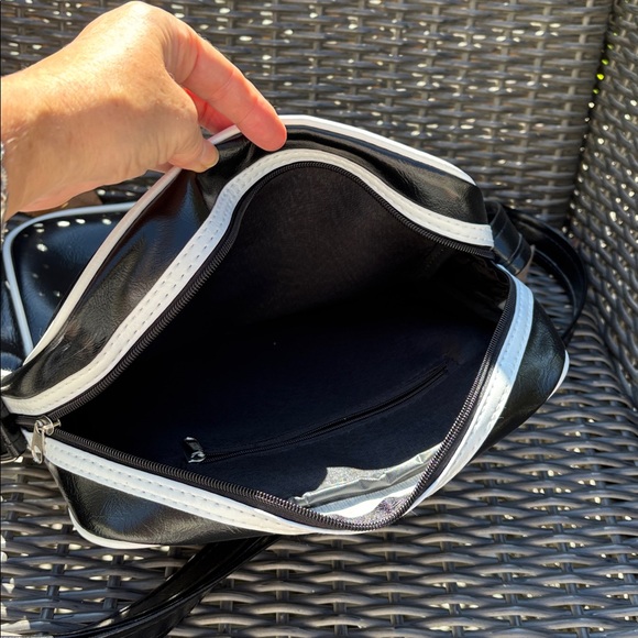 Vespa Black and White Scooter Design synthetic leather crossbody Shoulder Bag - Picture 3 of 10